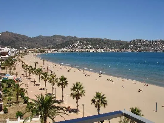 Apartment Playa La Perola Roses